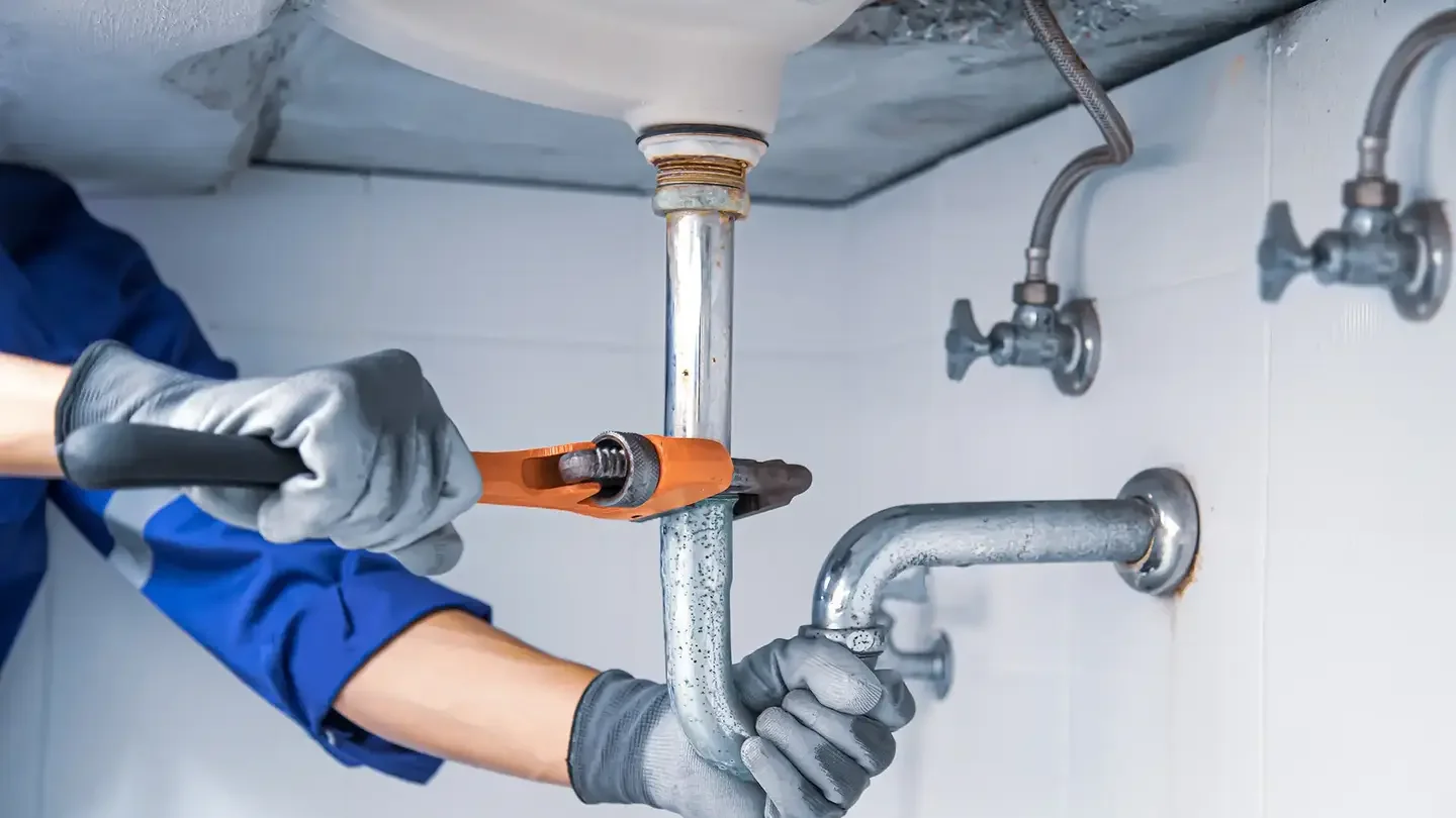 Encanador 24h para vazamento e desentupimento em Camaçari, BA